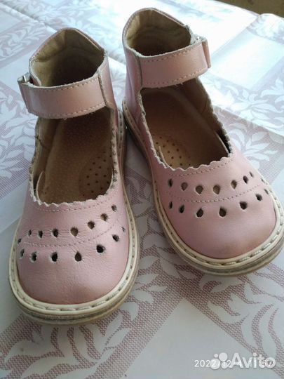 Туфли для девочки 25