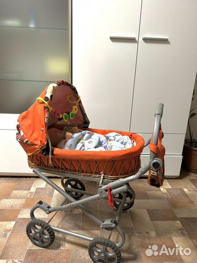 Коляска для кукол