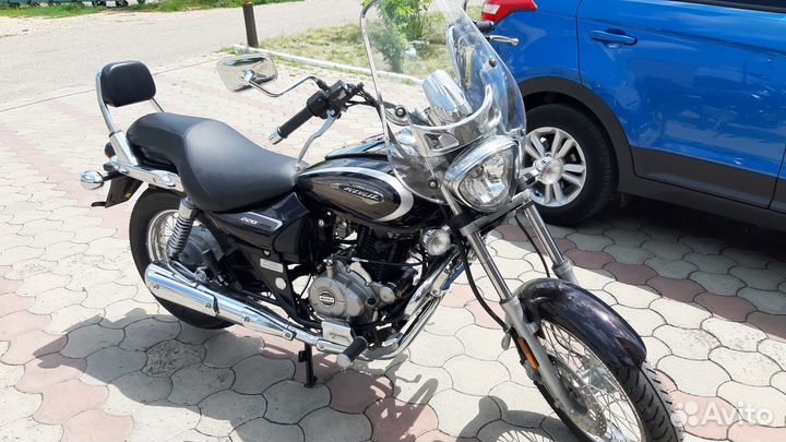 Bajaj Avenger 220 cruise