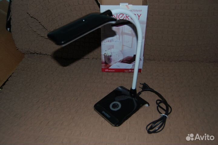 Лампа электрическая настольная