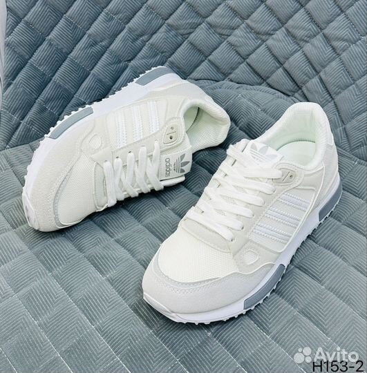 Женские кроссовки Adidas, оптом