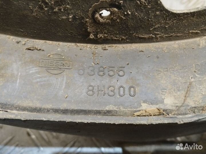 Брызговик передний правый Nissan x-trail t30