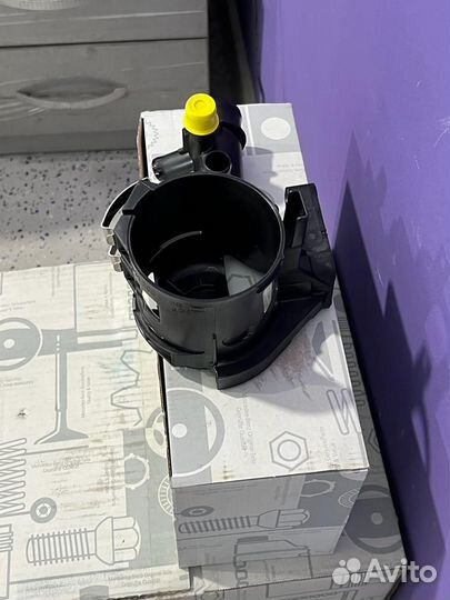 Корпус топливного фильтра на Mercedes Sprinter 906