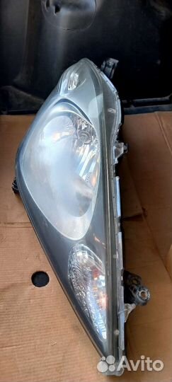 Фара Honda FIT перд. правая