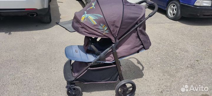 Прогулочная коляска