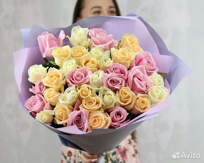 Букет из 35 роз 50-60 см микс (Россия) в упаковке