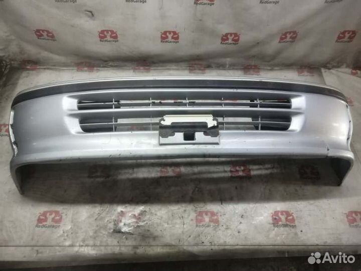 Бампер передний Toyota Hiace LH107G 3L 1990