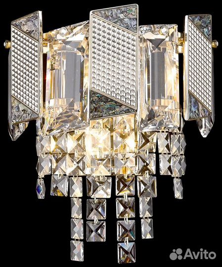 Настенный светильник Wertmark Malvina WE114.02.301