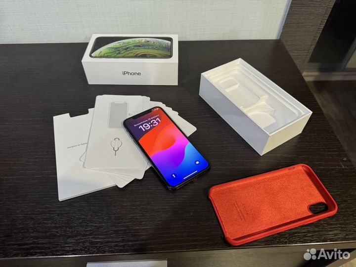 iPhone Xs, 256 ГБ