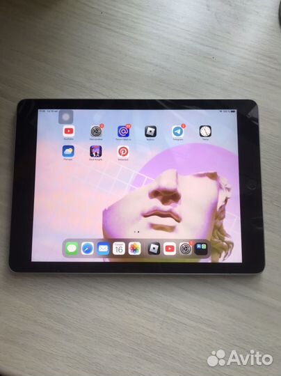 iPad (6th generation) wi-fi 32 gb