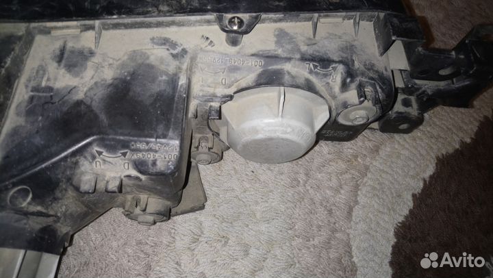 Продам фару Мазда Капелла