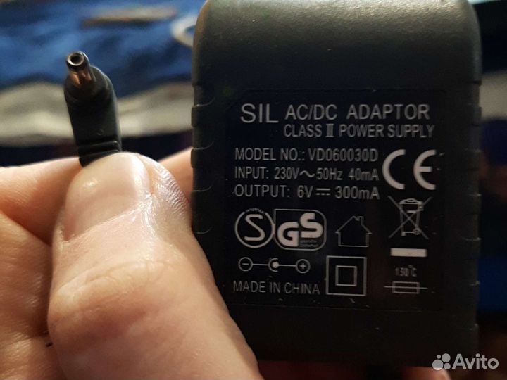 Блоки питания разные,есть просто шнуры,характерист