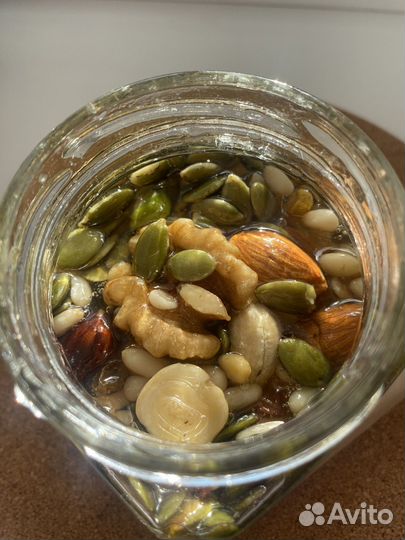 Мёд с орехами