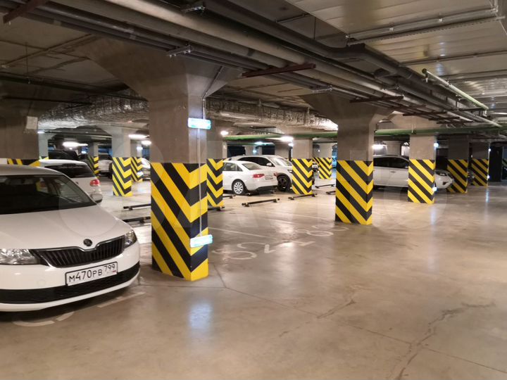 Машиноместо, 14 м²