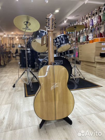 Классическая гитара Martinez