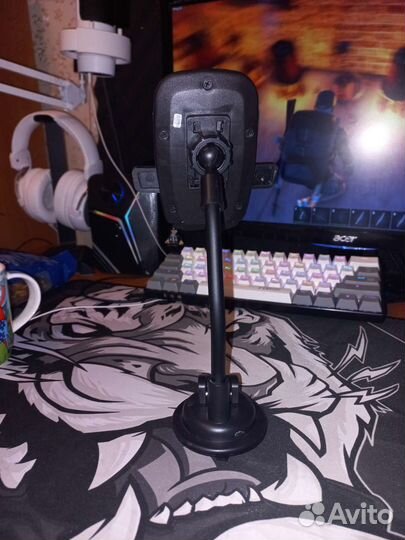 Подставка для телефона в машину