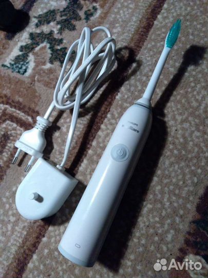 Электрическая щётка Phillips HX 3210А