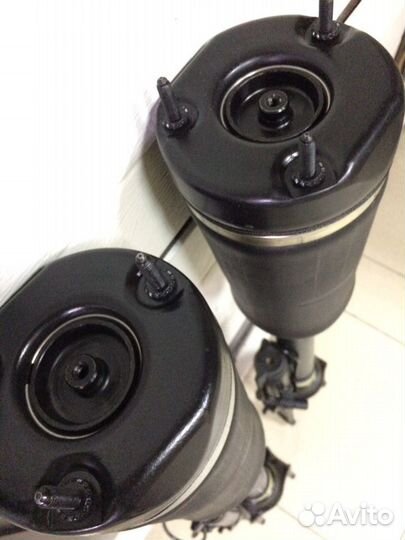 Пневмостойка мерседес W 164 ML,GL перед,право,лев