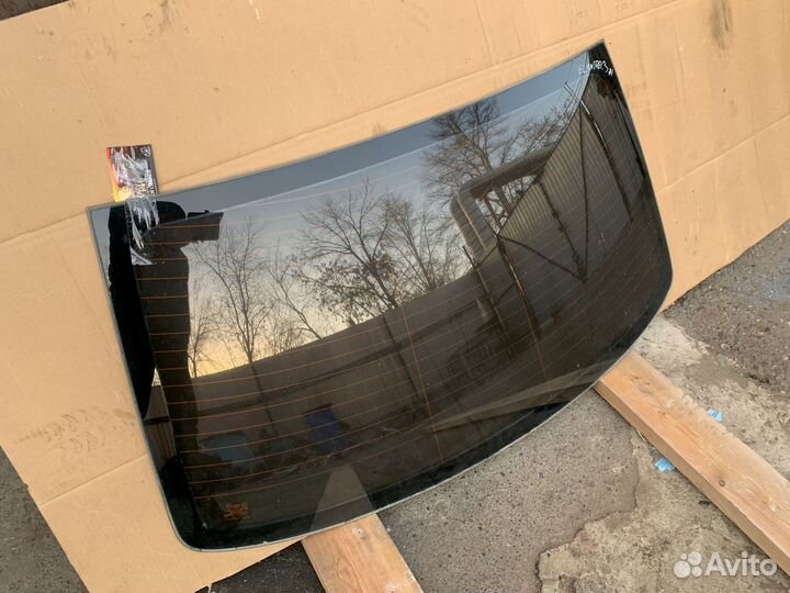 Стекло заднее Hyundai Elantra XD