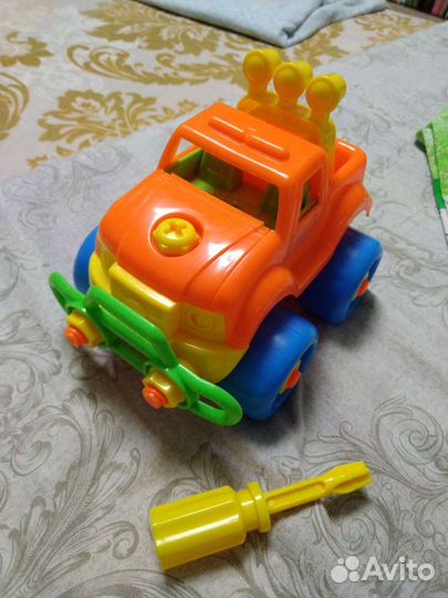 Машинка конструктор