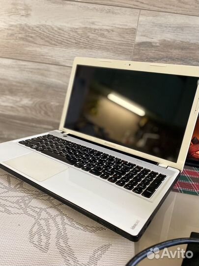 Ноутбук lenovo