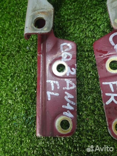 Петли капота Mitsubishi Dingo CQ2A