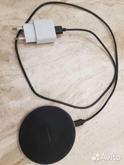 Беспроводное зарядное устройство для смартфона