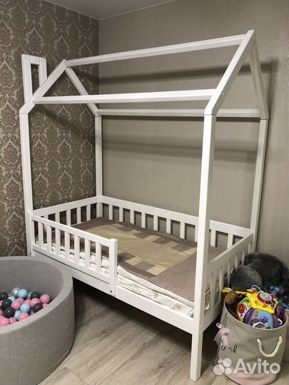 Детская кровать домик 80 * 160