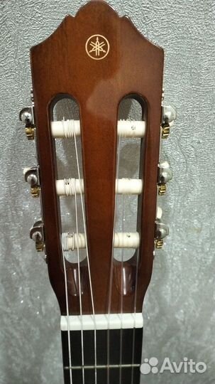 Классическая гитара yamaha c40