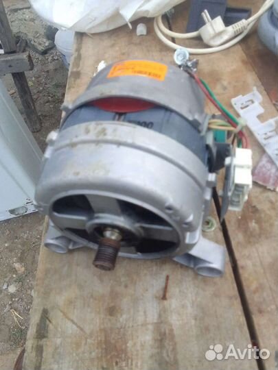 Двигататель стиральной машины