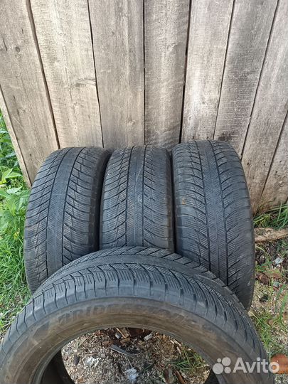 Bridgestone Blizzak LM-001 225/60 R18