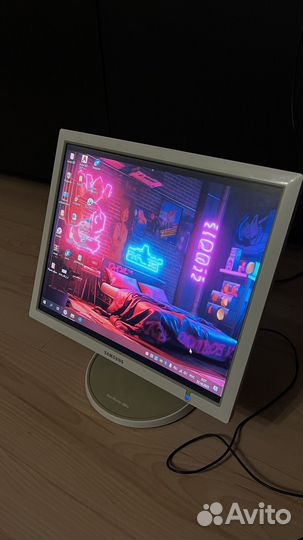 Монитор Samsung SyncMaster 960BF