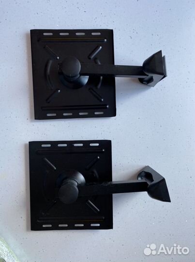 Настенное крепление для колонок/мониторов