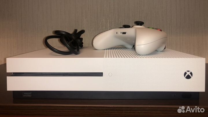 Игровая приставка xbox one s