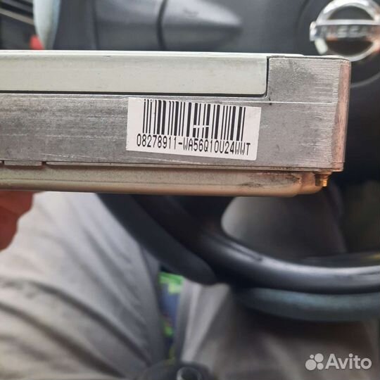 Блок управления двс nissan X-trail NT30