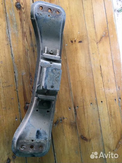 Балка под АКПП Mitsubishi L 200