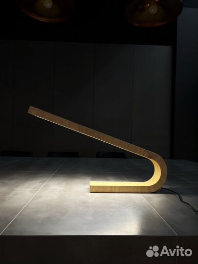 Лампа настольная