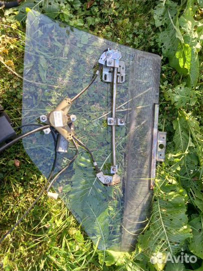 Стекла ваз 2109,2108, боковые 4штуки левые правые