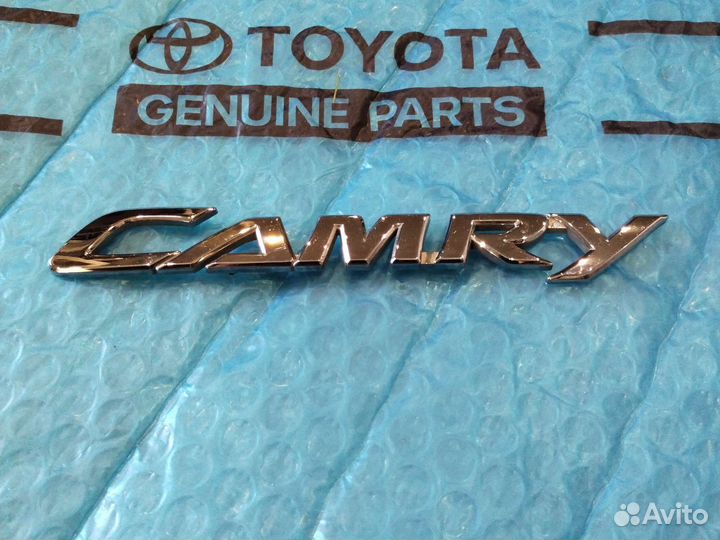 Буквы camry на багажник Оригинал Б/У 2011-2018