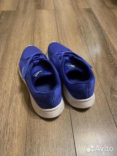 Кросовки женские