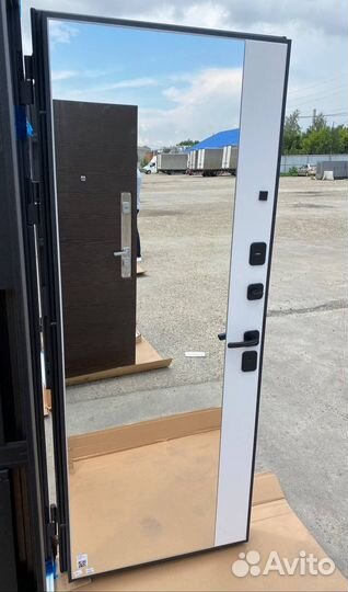 Дверь входная в наличии