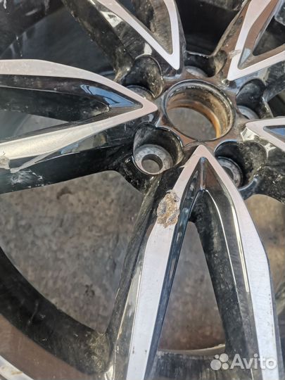 Диск колеса литой Toyota Camry V55 Restail R17