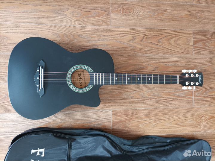 Акустическая гитара