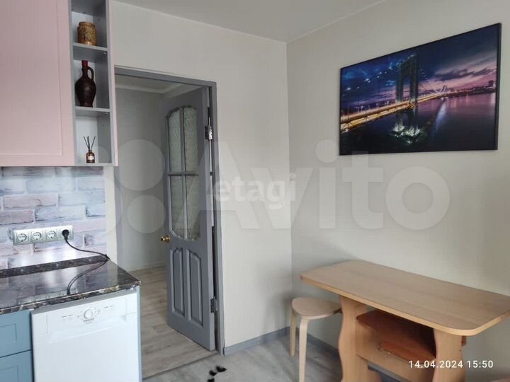 2-к. квартира, 56 м², 3/5 эт.