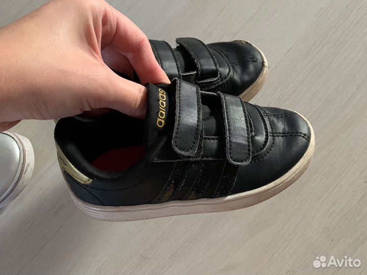 Сандалии Adidas, кроссовки, кеды