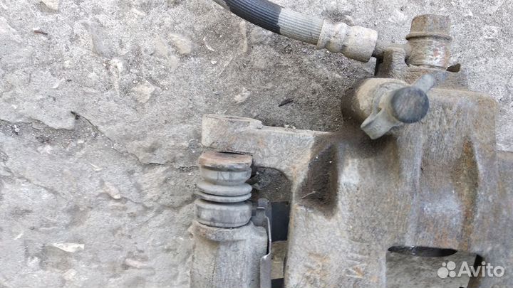 Суппорт передний правый Daewoo Matiz