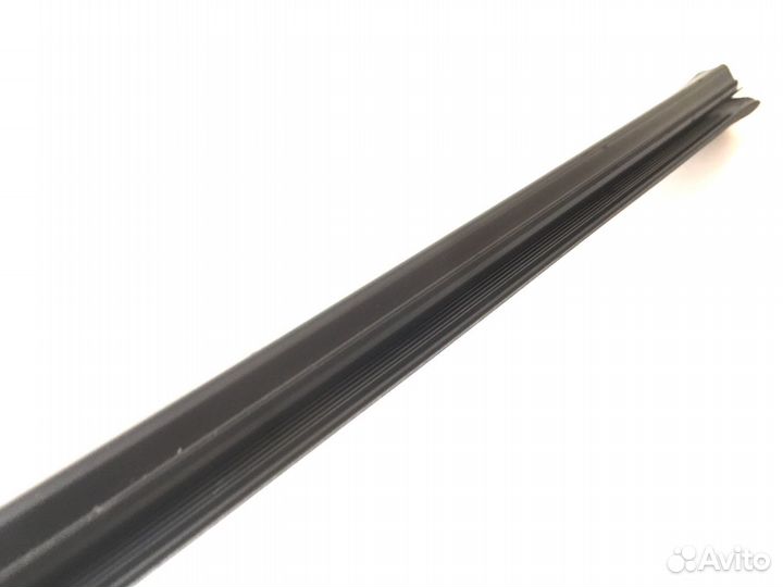 Уплотнитель стекла задний Mercedes E W211