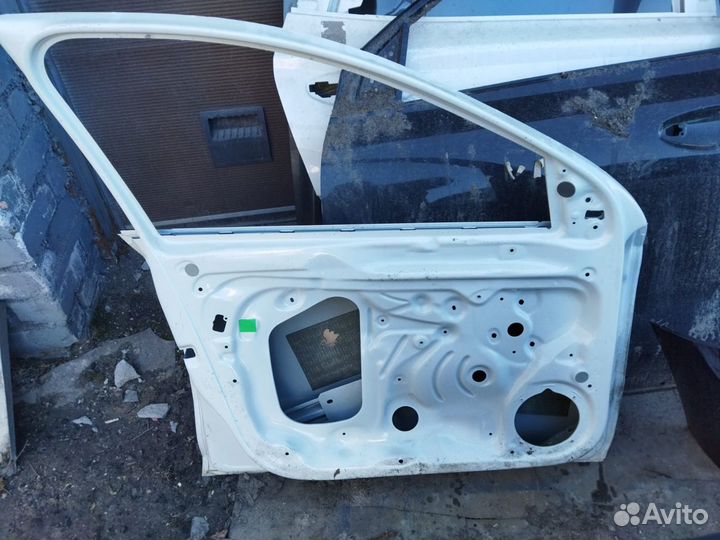 Дверь передняя левая