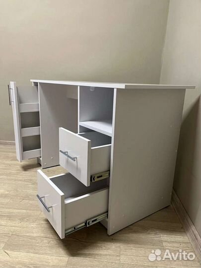 Маникюрный стол Новинкаплюс