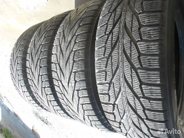 Nokian Tyres Hakkapeliitta R2 SUV 215/65 R16